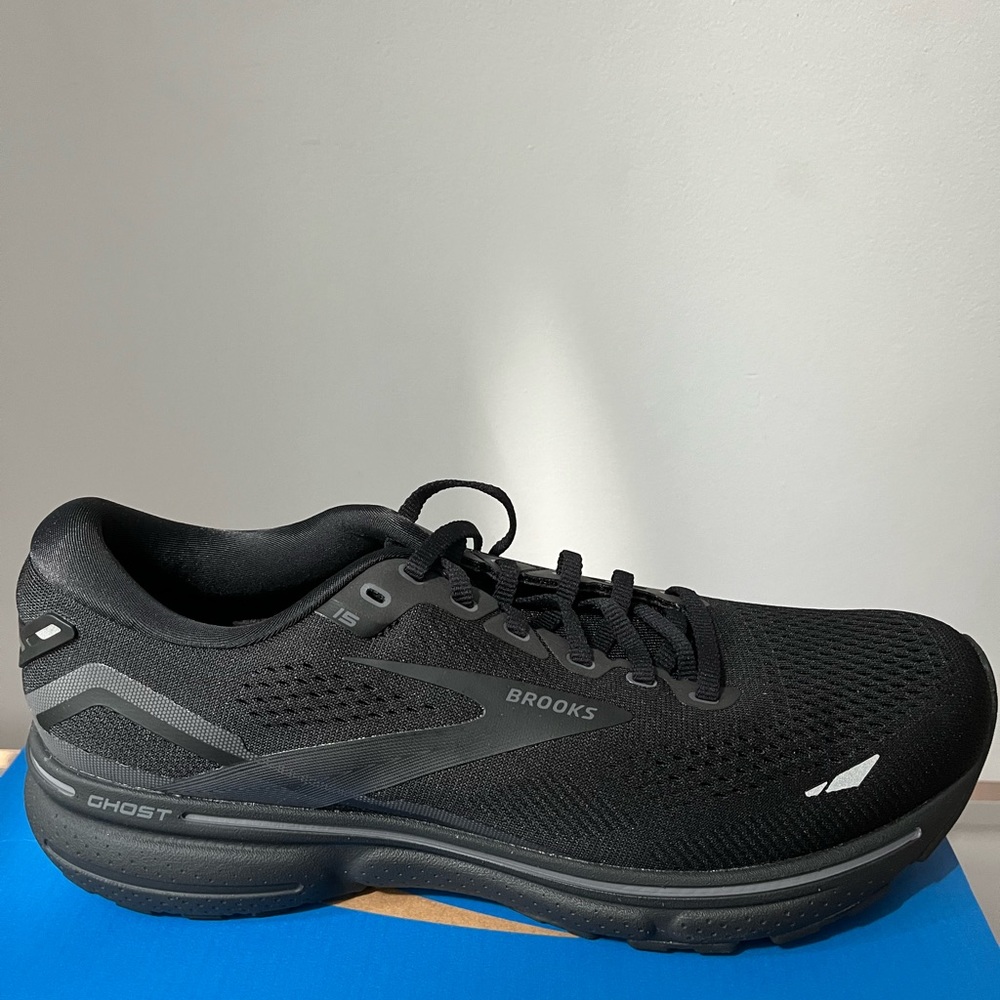 Men’s size 10 Brooks Running sneakers